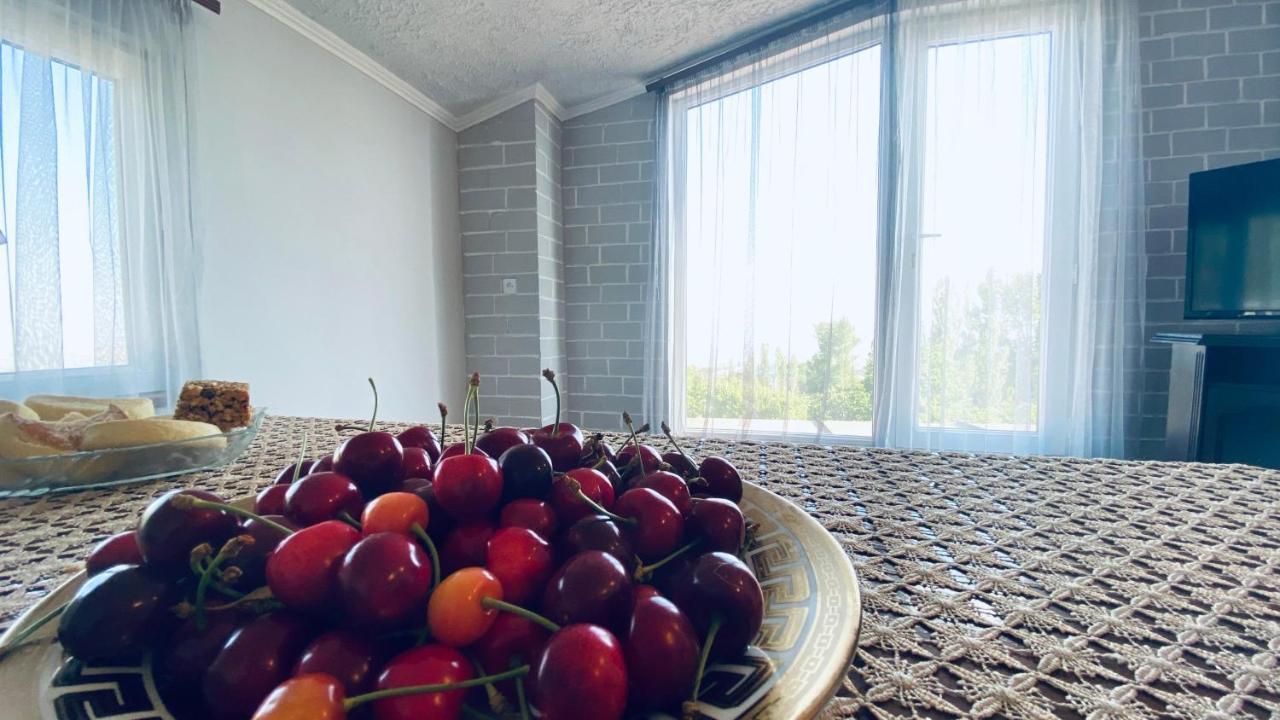 Byurakan Guesthouse & Cottage Kültér fotó
