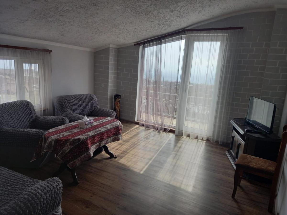 Byurakan Guesthouse & Cottage Kültér fotó