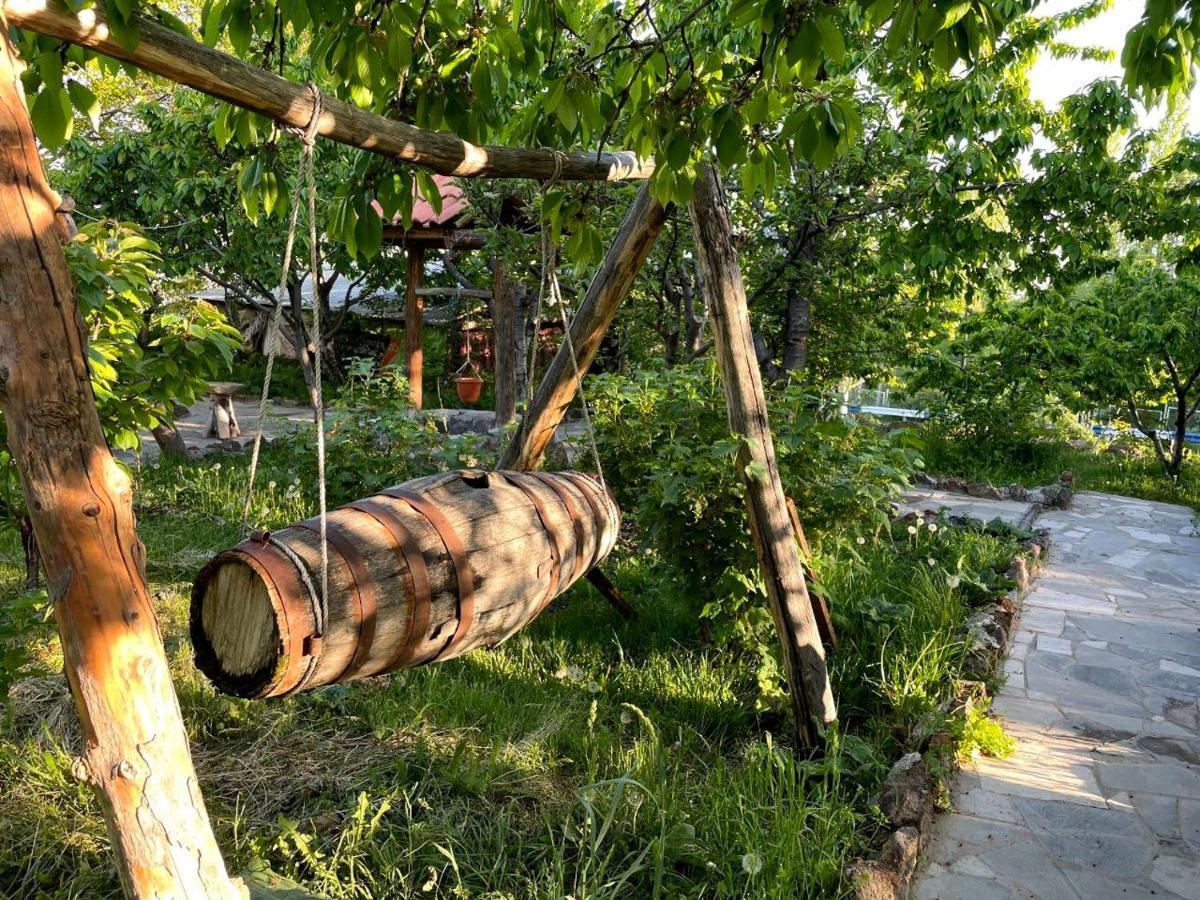 Byurakan Guesthouse & Cottage Kültér fotó