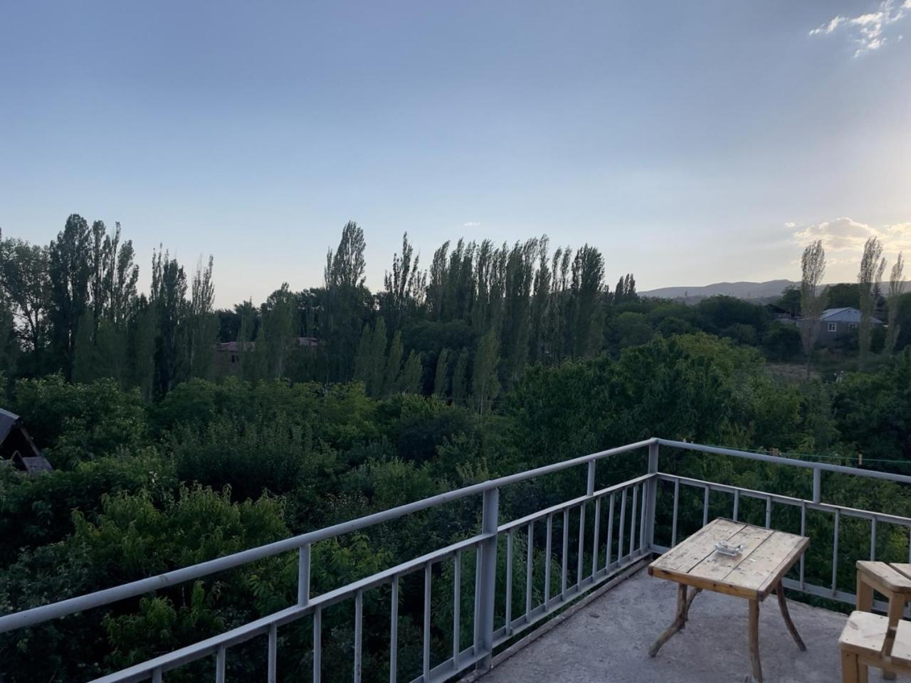 Byurakan Guesthouse & Cottage Kültér fotó